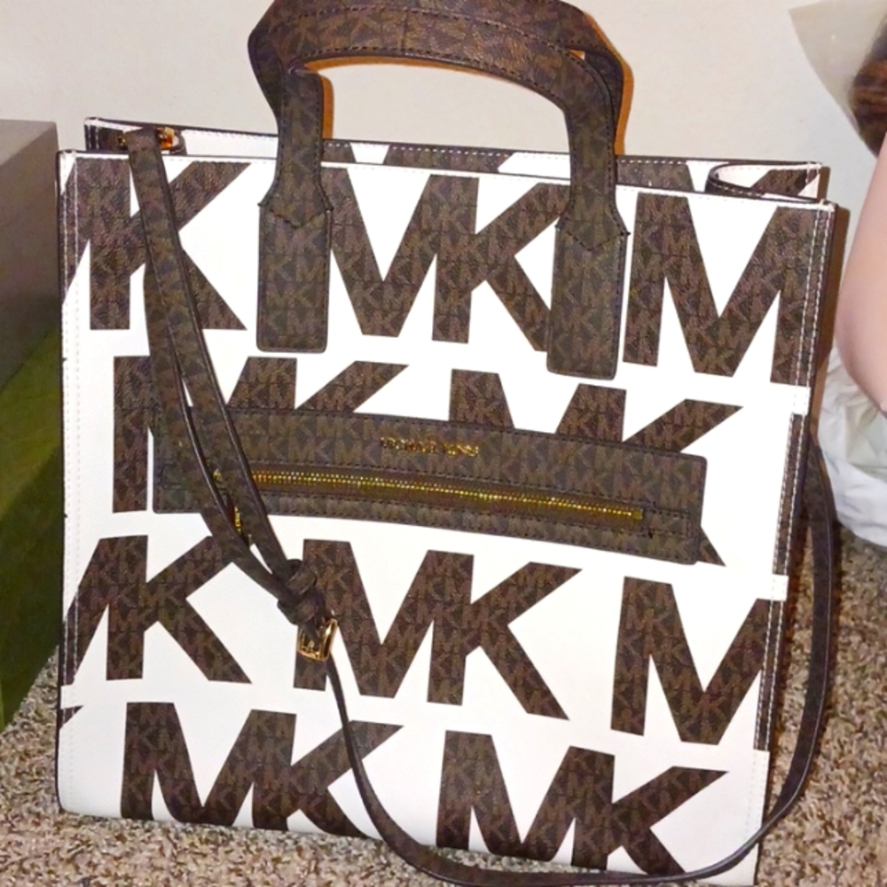 Michael Kors purse